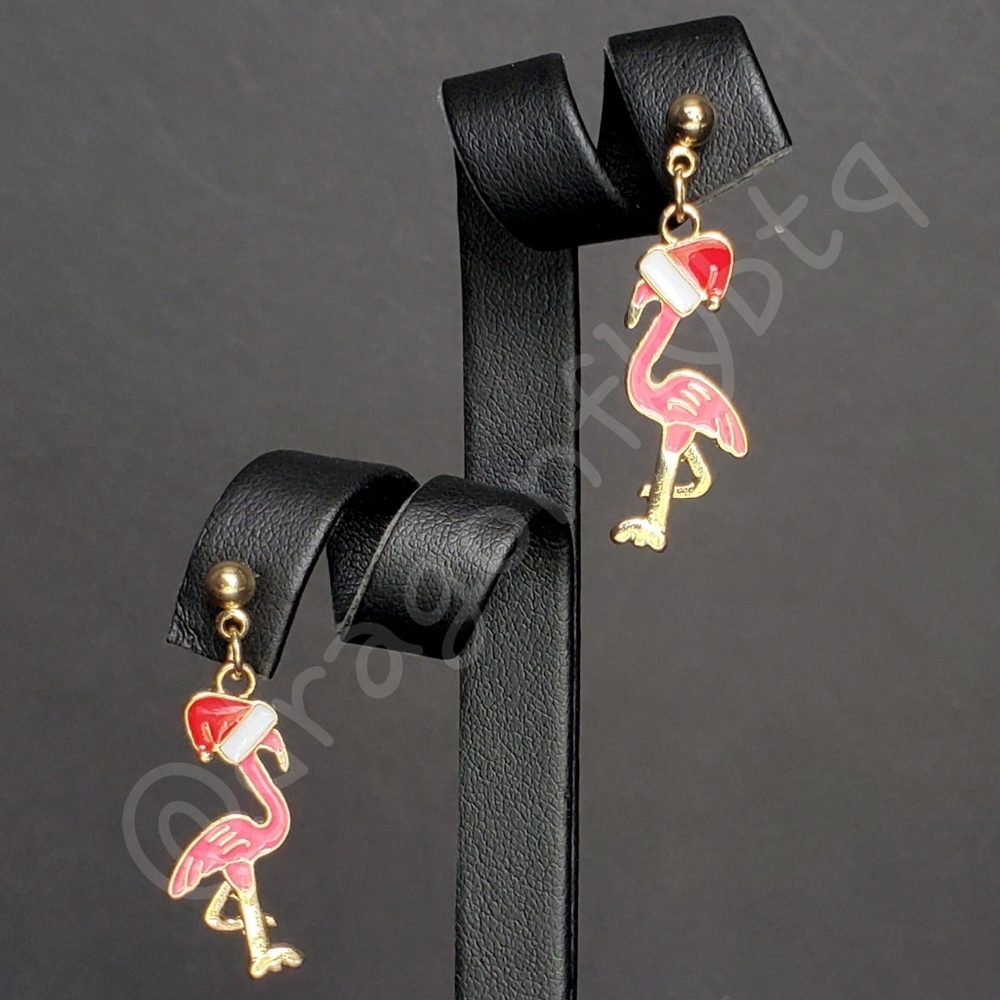 💥💲⬇️ NWT Flamingo Santa Hat Post Style Fashion Earrings